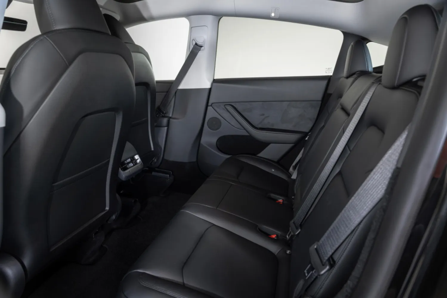 Banquette arrière cuir Tesla Model Y Juniper 2026